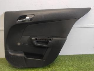 Обшивка двери задней правой задняя правая Opel Astra H 2004-2015