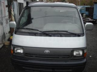 Габарит правый TOYOTA HIACE