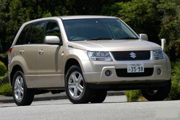 Решетка радиатора SUZUKI ESCUDO TA74W 71741-65J00-38B новая