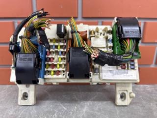 Блок предохранителей в салон Ford Focus DB 2008 1.6 SIDA Блок предохранителей в салон Ford Focus DB 2008 1.6 SIDA