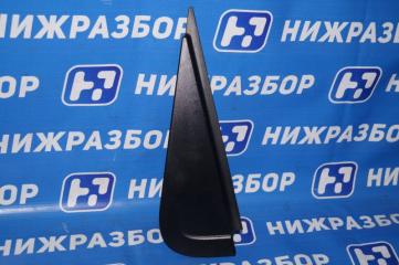 Накладка двери задняя правая Renault Duster 2012 2.0 F4RB403 822347891R Б/У