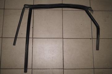 Уплотнитель стекла двери левый задний Ford Mondeo 5 2017 2.0 (TNCC) Уплотнитель стекла двери левый задний Ford Mondeo 5 2017 2.0 (TNCC)