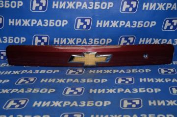 Накладка двери багажника Chevrolet Captiva 2008 C100 3.2 10HMC Б/У