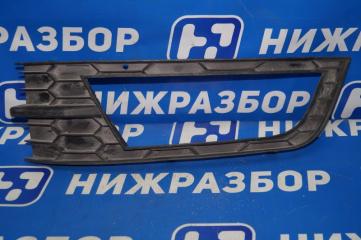 Запчасть рамка противотуманой фары передняя левая Skoda Octavia 2013>