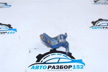 Петли дверные передние правые 3 2003-2008 BK LF Петли дверные передние правые 3 2003-2008 BK LF