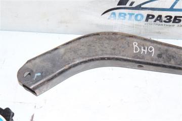 Рычаг задний правый Legacy 2000-2003 BH9 EJ254 Рычаг задний правый Legacy 2000-2003 BH9 EJ254