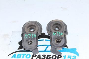 Крепление радиатора Nissan X-Trail 2002-2007 NT30 QR20DE 215438H300 контрактная