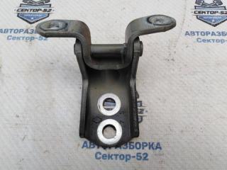 Петля двери передняя правая Nissan Qashqai 2007 J10 MR20DE 824202F030 контрактная