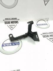 Запчасть кронштейн Volvo XC90 2009