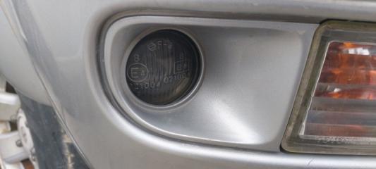 Накладка на туманку правая Toyota Hilux Surf 1999
