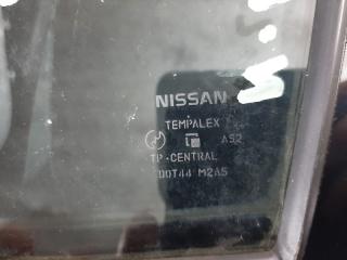 Форточка двери передняя правая Nissan Liberty PM12 SR20VE