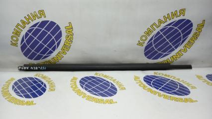 Молдинг двери задний правый Toyota Ist 2002