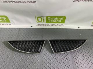 Решетка радиатора пара Mitsubishi Lancer 9 2005