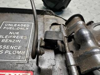Лючок бензобака Lancer 9 2005 CS 4G18 Лючок бензобака Lancer 9 2005 CS 4G18