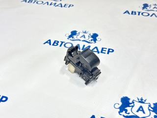 Кнопка стеклоподъёмника задняя левая Toyota Camry ACV40 2AZFE БУ