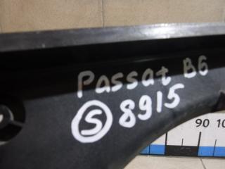 Диффузор вентилятора Passat B6
