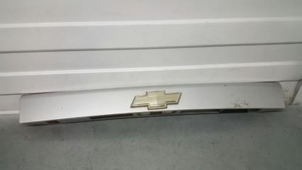 Накладка двери багажника Chevrolet Aveo 2002-2008
