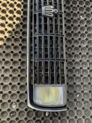 Запчасть решетка радиатора Toyota Crown 1990