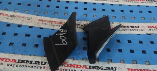 Запчасть накладка на крыло задняя правая Honda Civic 8 5D 2006-2011 FK2 R18A2 33503-SMG-E01 контрактная Накладка на крыло задняя правая Honda Civic 8 5D 2006-2011 FK2 R18A2 33503-SMG-E01 контрактная