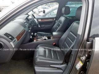 Петля двери задняя правая TOUAREG 2007 7L6 BKS