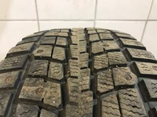 Комплект из 2-х Шина шипованная 215/60R16 Dunlop SP Winter Ice 01 (б/у)