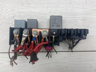 Блок реле VW Passat 2003