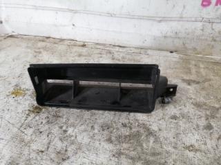 Воздухозаборник passat 2012 B7 variant 1.4 Воздухозаборник passat 2012 B7 variant 1.4