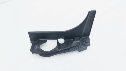 Накладка фонаря задняя левая Toyota Land Cruiser 200 1VD-FTV БУ