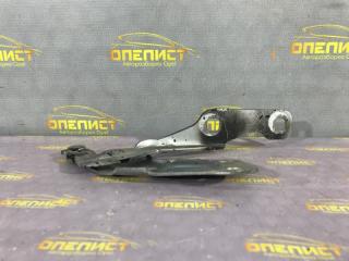 Петля капота левая Chevrolet Astra G Петля капота левая Chevrolet Astra G