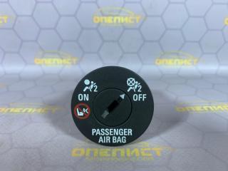 Выключатель пассажирской airbag Opel Astra J 13577258 Б/У