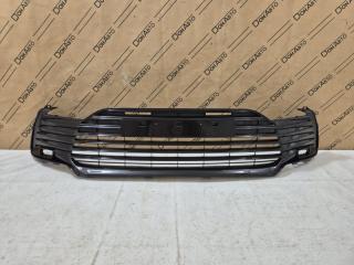 Решетка в бампер передняя Toyota Camry V75 новая