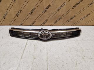 Решетка радиатора Toyota Camry V55 БУ