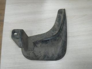 Запчасть брызговик передний правый Hyundai Getz 2009