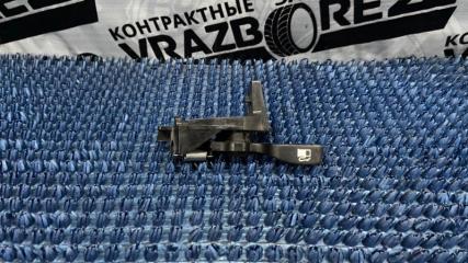 Ручка открывания бензобака Toyota Vista Ardeo 1998