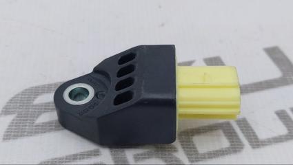 Датчик удара Toyota Land Cruiser URJ202 2014 1URFE Датчик удара Toyota Land Cruiser URJ202 2014 1URFE