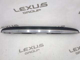 Накладка крышки багажника задняя Lexus RX400h MHU38 2007 3MZFE Накладка крышки багажника задняя Lexus RX400h MHU38 2007 3MZFE