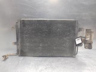 Радиатор кондиционера (конденсер) Volkswagen Golf 4 1997-2005 2003 v26