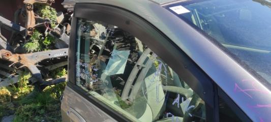 Ветровик передний правый HONDA Fit GD2 L13A