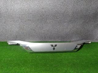 Накладка крышки багажника Mitsubishi Outlander 3 БУ