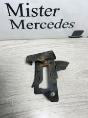 Стопорный крюк капота Mercedes-Benz C-Class C220 W204 W 204 rest OM651.911 контрактная