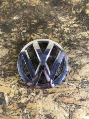 Запчасть эмблема передняя Volkswagen Touareg
