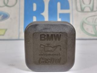 Запчасть крышка маслозаливной горловины BMW 530 2009