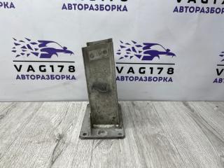 Кронштейн усилителя бампера передний левый A5 2008 8T3 CAPA 3.0