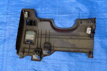 Консоль под рулевой колонкой Hilux Surf 2000 KZN185 1KZ Консоль под рулевой колонкой Hilux Surf 2000 KZN185 1KZ