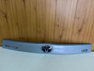 Планка багажника Toyota Prius